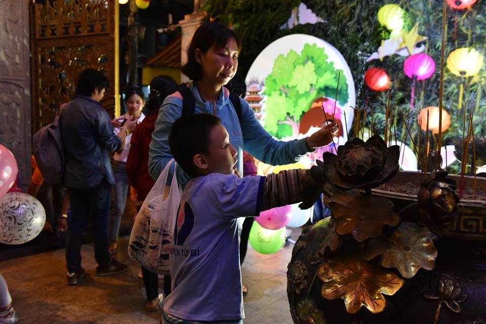Đêm hội trăng rằm - Tết Trung Thu tại chùa Giác Ngộ với chủ đề: &quot; Trung Thu Yêu Thương&quot; (24/09/2018)