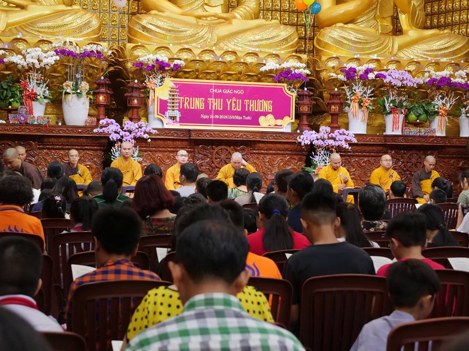 Đêm hội trăng rằm - Tết Trung Thu tại chùa Giác Ngộ với chủ đề: &quot; Trung Thu Yêu Thương&quot; (24/09/2018)