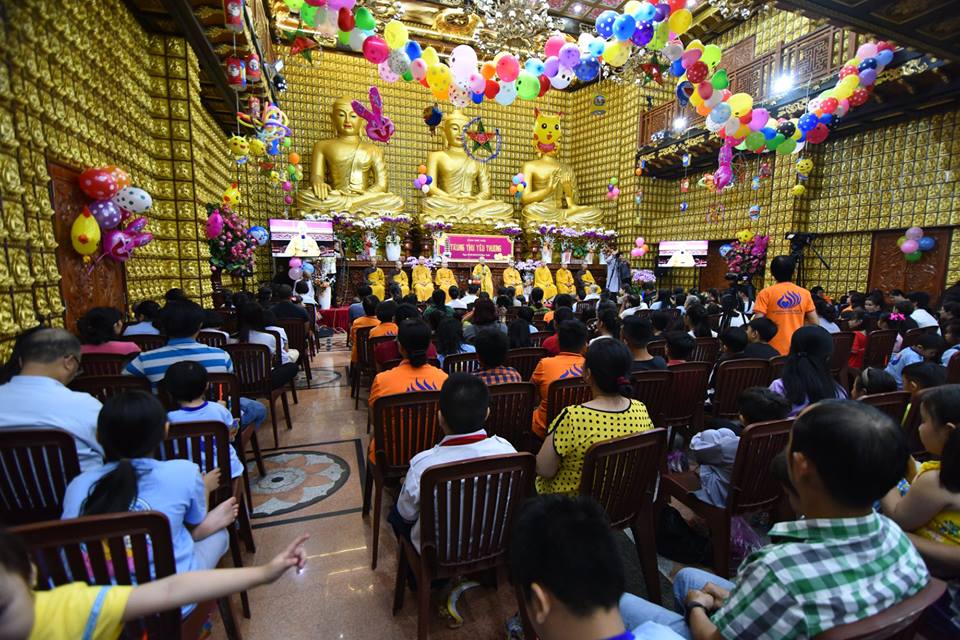 Đêm hội trăng rằm - Tết Trung Thu tại chùa Giác Ngộ với chủ đề: &quot; Trung Thu Yêu Thương&quot; (24/09/2018)