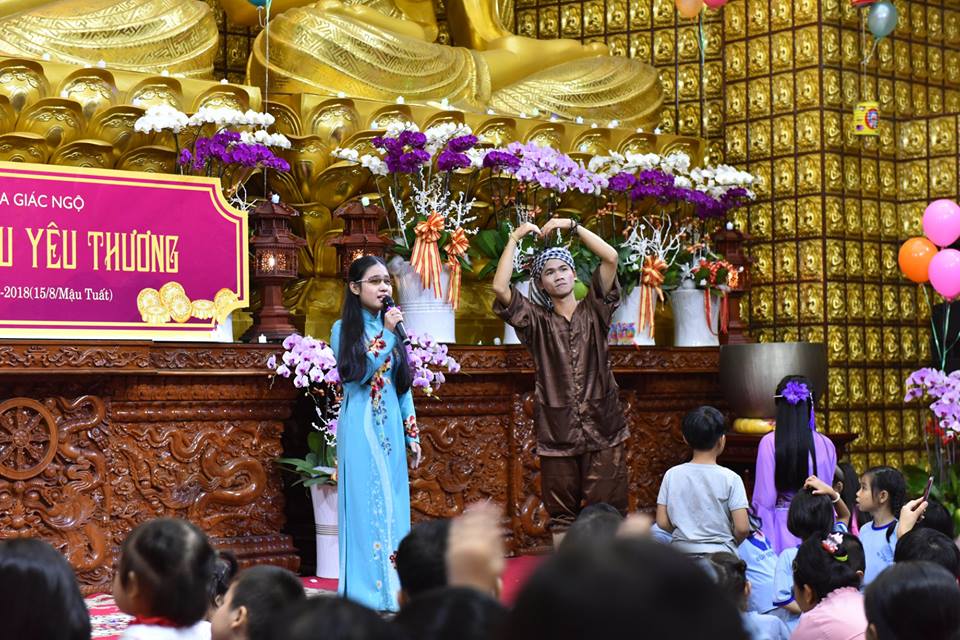 Đêm hội trăng rằm - Tết Trung Thu tại chùa Giác Ngộ với chủ đề: &quot; Trung Thu Yêu Thương&quot; (24/09/2018)