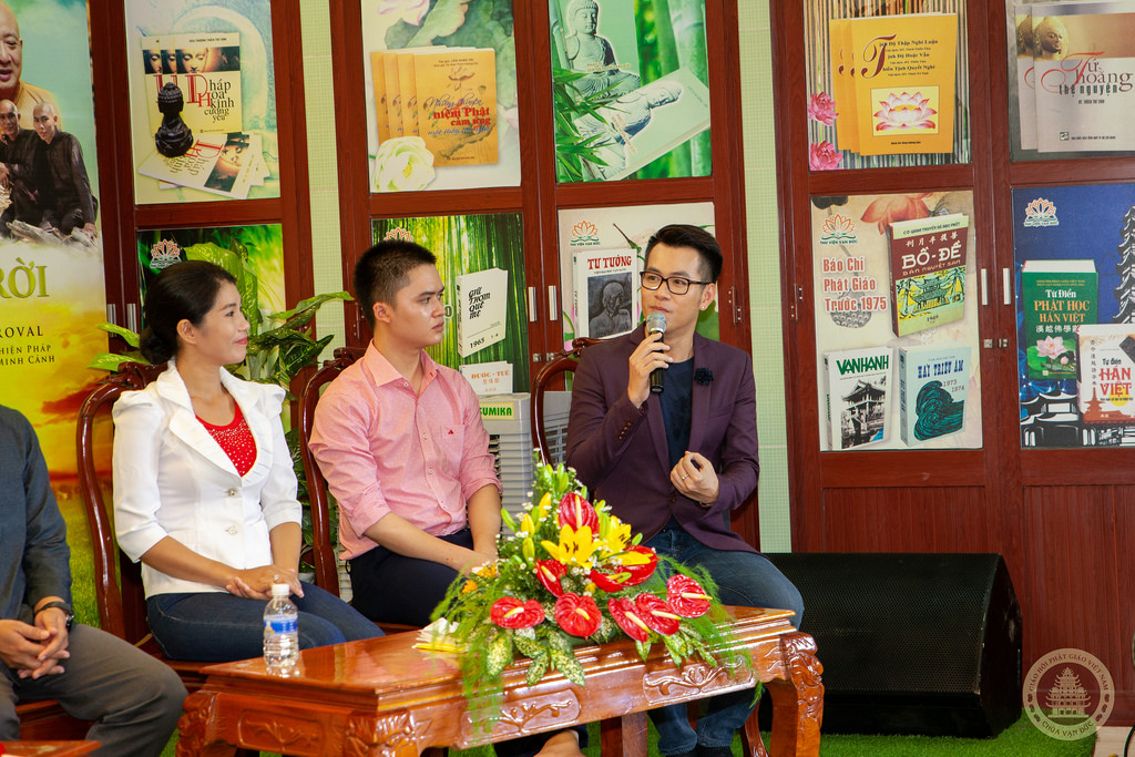 Họp Mặt Trò Chuyện Cùng Các Diễn Viên Ca Sĩ Phim Về Phía Mặt Trời