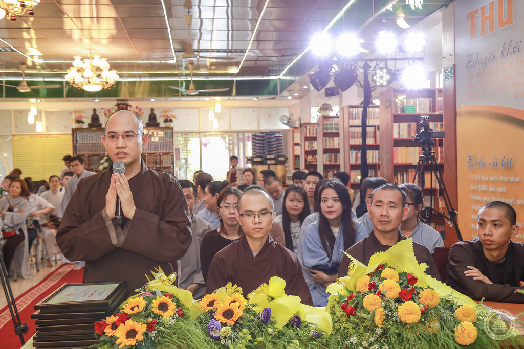 Họp Mặt Trò Chuyện Cùng Các Diễn Viên Ca Sĩ Phim Về Phía Mặt Trời