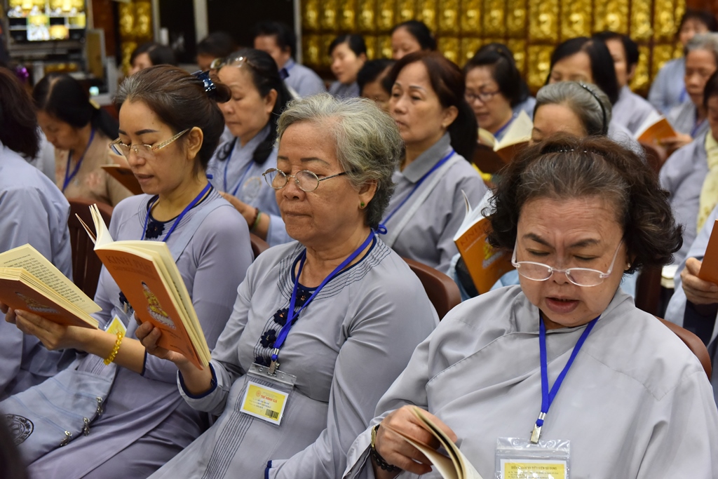 Chùa Giác Ngộ: Khoá tu Ngày An Lạc &amp; Tuổi Trẻ Hướng Phật - lần thứ 47 (24/06/2018) Vấn đáp Phật pháp - TT. Thích Nhật Từ
