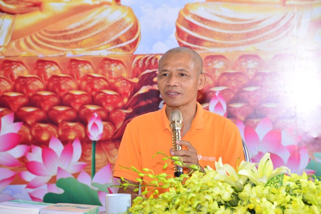 Hải Phòng: TS. Nguyễn Mạnh Hùng giao lưu tại khóa tu Tuổi trẻ hướng Phật