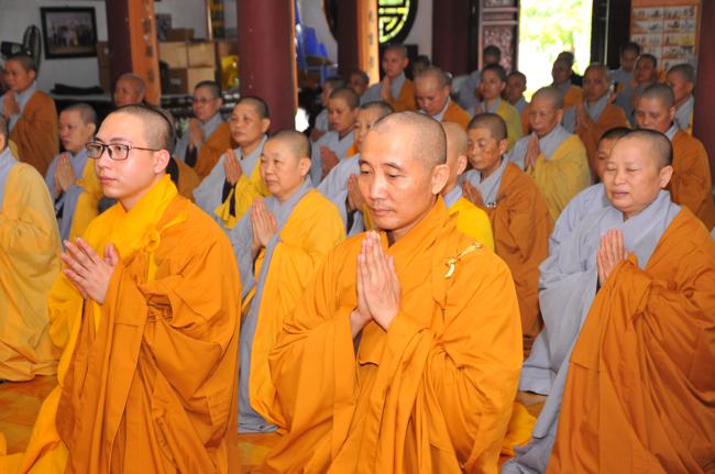 Hà Nội: Đại diện các hành giả an cư của 18 hạ trường tạ pháp Đức Pháp Chủ