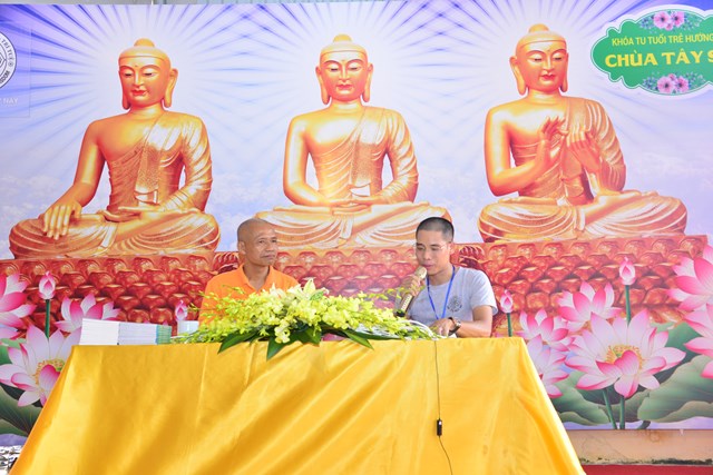 Hải Phòng: TS. Nguyễn Mạnh Hùng giao lưu tại khóa tu Tuổi trẻ hướng Phật