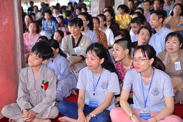Hải Phòng: TS. Nguyễn Mạnh Hùng giao lưu tại khóa tu Tuổi trẻ hướng Phật