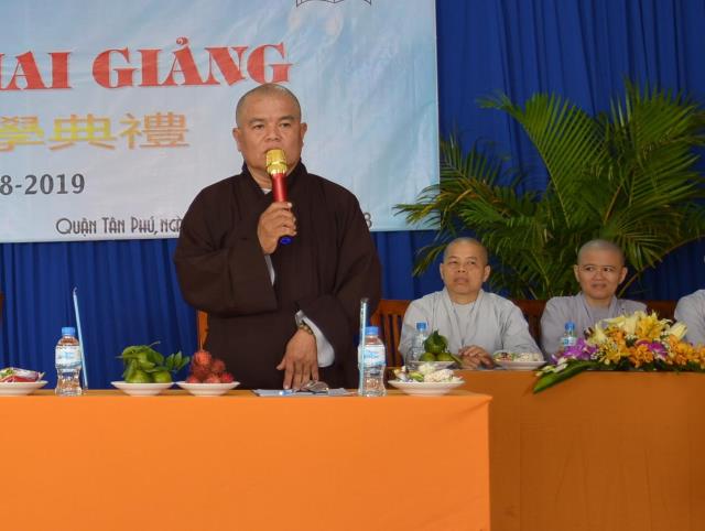 Trung tâm dịch thuật Hán Nôm Huệ Quang khai giảng năm học mới