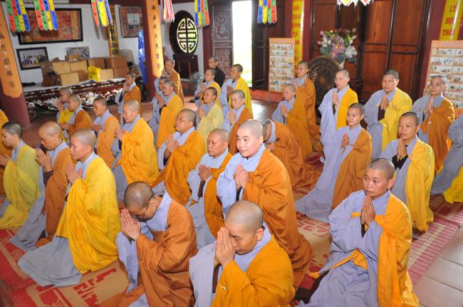 Hà Nội: Đại diện các hành giả an cư của 18 hạ trường tạ pháp Đức Pháp Chủ