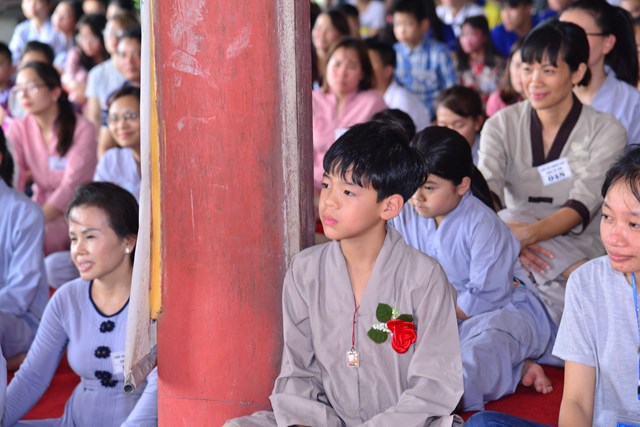 Hải Phòng: TS. Nguyễn Mạnh Hùng giao lưu tại khóa tu Tuổi trẻ hướng Phật