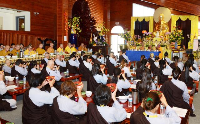 Tu viện Kim Sơn,California (Hoa Kỳ) trang nghiêm tổ chức lễ xuất gia gieo duyên 2018