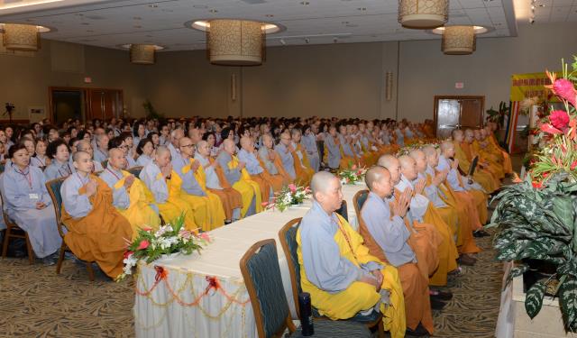 Khai Mạc Khóa Tu Học Phật Pháp Bắc Mỹ Lần 8  Tại Thành Phố Honolulu Xinh Đẹp