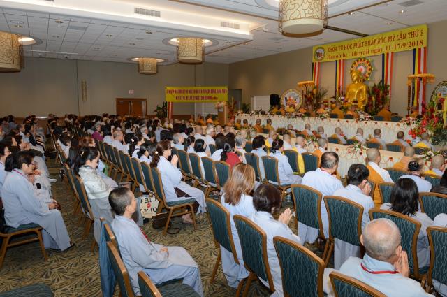 Khai Mạc Khóa Tu Học Phật Pháp Bắc Mỹ Lần 8  Tại Thành Phố Honolulu Xinh Đẹp