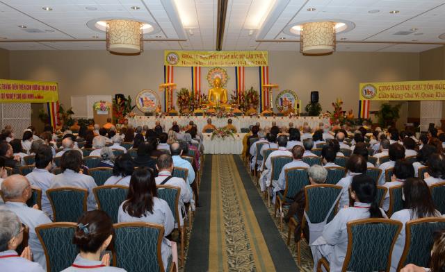 Khai Mạc Khóa Tu Học Phật Pháp Bắc Mỹ Lần 8  Tại Thành Phố Honolulu Xinh Đẹp