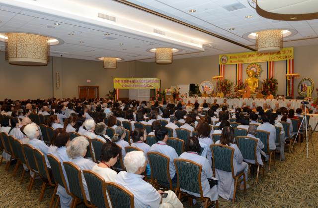 Khai Mạc Khóa Tu Học Phật Pháp Bắc Mỹ Lần 8  Tại Thành Phố Honolulu Xinh Đẹp