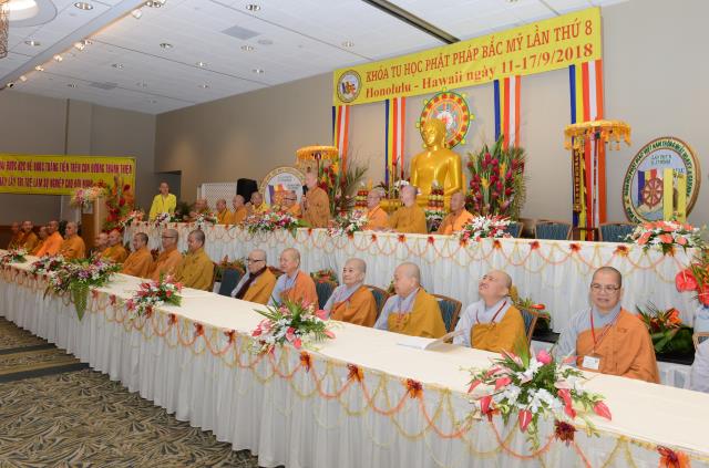 Khai Mạc Khóa Tu Học Phật Pháp Bắc Mỹ Lần 8  Tại Thành Phố Honolulu Xinh Đẹp