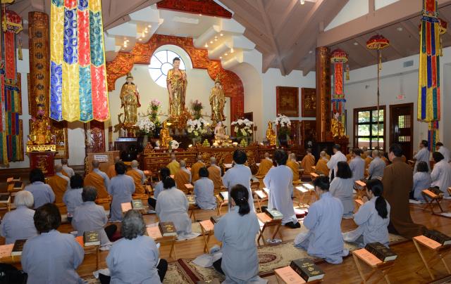 Trang nghiêm lễ an vị tôn tượng Bồ Tát Quán Thế Âm và Bồ Tát Di Lặc tại chùa Đức Viên,San Jose (Hoa Kỳ)
