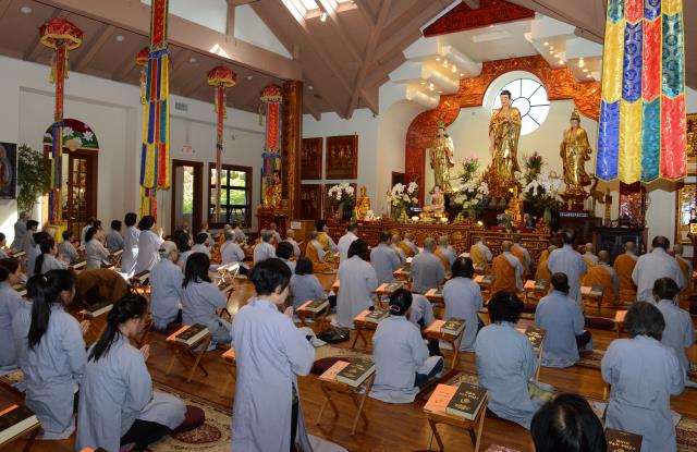 Trang nghiêm lễ an vị tôn tượng Bồ Tát Quán Thế Âm và Bồ Tát Di Lặc tại chùa Đức Viên,San Jose (Hoa Kỳ)