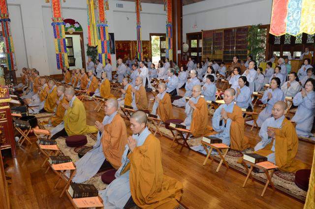 Trang nghiêm lễ an vị tôn tượng Bồ Tát Quán Thế Âm và Bồ Tát Di Lặc tại chùa Đức Viên,San Jose (Hoa Kỳ)