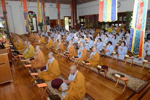 Trang nghiêm lễ an vị tôn tượng Bồ Tát Quán Thế Âm và Bồ Tát Di Lặc tại chùa Đức Viên,San Jose (Hoa Kỳ)