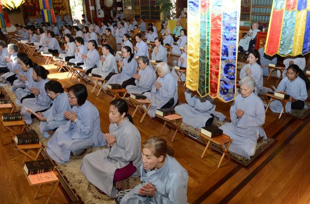 Trang nghiêm lễ an vị tôn tượng Bồ Tát Quán Thế Âm và Bồ Tát Di Lặc tại chùa Đức Viên,San Jose (Hoa Kỳ)