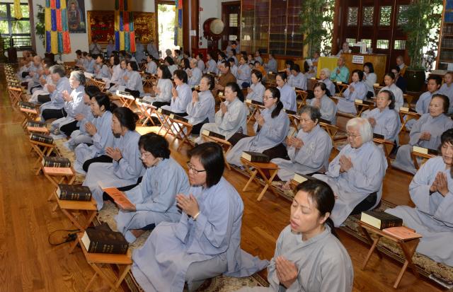 Trang nghiêm lễ an vị tôn tượng Bồ Tát Quán Thế Âm và Bồ Tát Di Lặc tại chùa Đức Viên,San Jose (Hoa Kỳ)