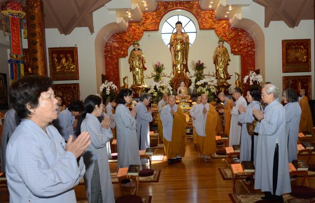 Trang nghiêm lễ an vị tôn tượng Bồ Tát Quán Thế Âm và Bồ Tát Di Lặc tại chùa Đức Viên,San Jose (Hoa Kỳ)