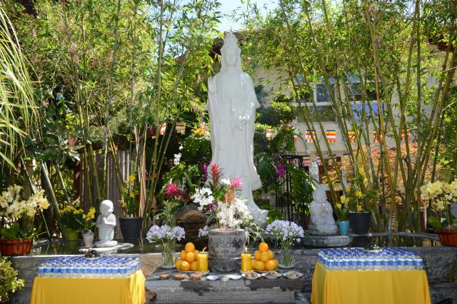 Trang nghiêm lễ an vị tôn tượng Bồ Tát Quán Thế Âm và Bồ Tát Di Lặc tại chùa Đức Viên,San Jose (Hoa Kỳ)