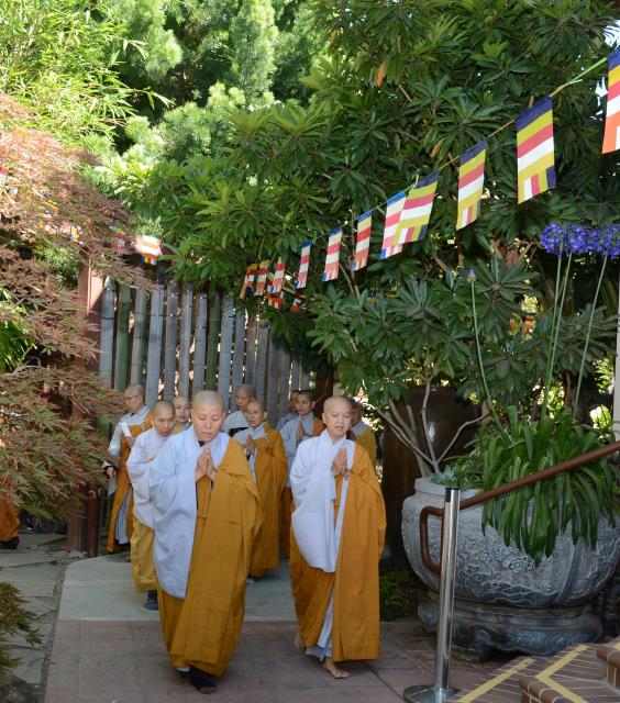 Trang nghiêm lễ an vị tôn tượng Bồ Tát Quán Thế Âm và Bồ Tát Di Lặc tại chùa Đức Viên,San Jose (Hoa Kỳ)