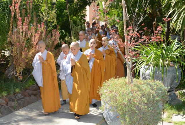Trang nghiêm lễ an vị tôn tượng Bồ Tát Quán Thế Âm và Bồ Tát Di Lặc tại chùa Đức Viên,San Jose (Hoa Kỳ)