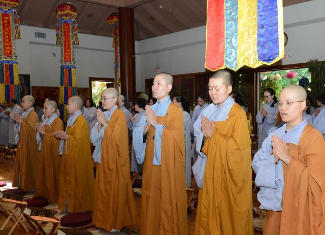 Trang nghiêm lễ an vị tôn tượng Bồ Tát Quán Thế Âm và Bồ Tát Di Lặc tại chùa Đức Viên,San Jose (Hoa Kỳ)