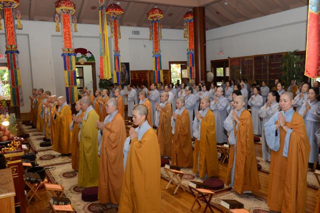 Trang nghiêm lễ an vị tôn tượng Bồ Tát Quán Thế Âm và Bồ Tát Di Lặc tại chùa Đức Viên,San Jose (Hoa Kỳ)