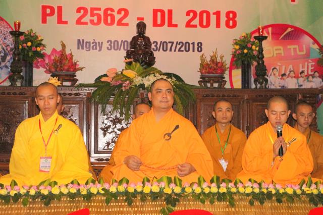 Xúc động đêm thắp nến tri ân tại khóa tu mùa hè “Đức Phật Trong Con” năm 2018