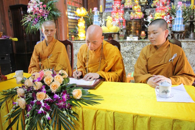 Thái Bình: Hai bạn trẻ hằng thuận tại chùa Từ Xuyên