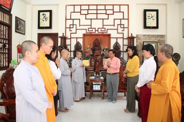 Bình Dương : Ban tôn giáo thăm Các Trường Hạ Tỉnh Bình Dương Nhân Mùa An Cư Kiết Hạ Pl. 2562