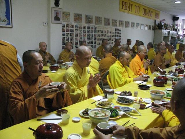 Pháp hỷ sung mãn tại trường hạ chùa Quang Minh - PL. 2562