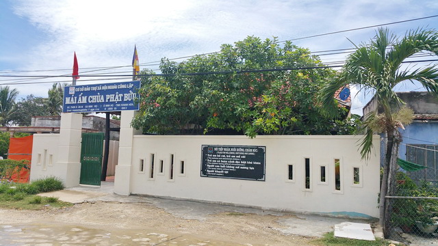 Từ thiện Bước Chân Yêu Thương thị xã Ninh Hòa tặng quà