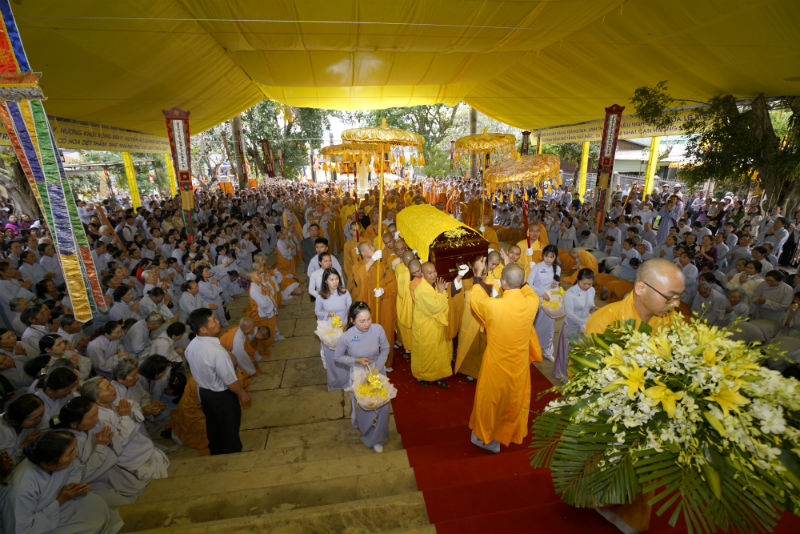 Lâm Đồng: Phụng thỉnh kim quan HT. Thích Toàn Đức an trí Giác linh đường