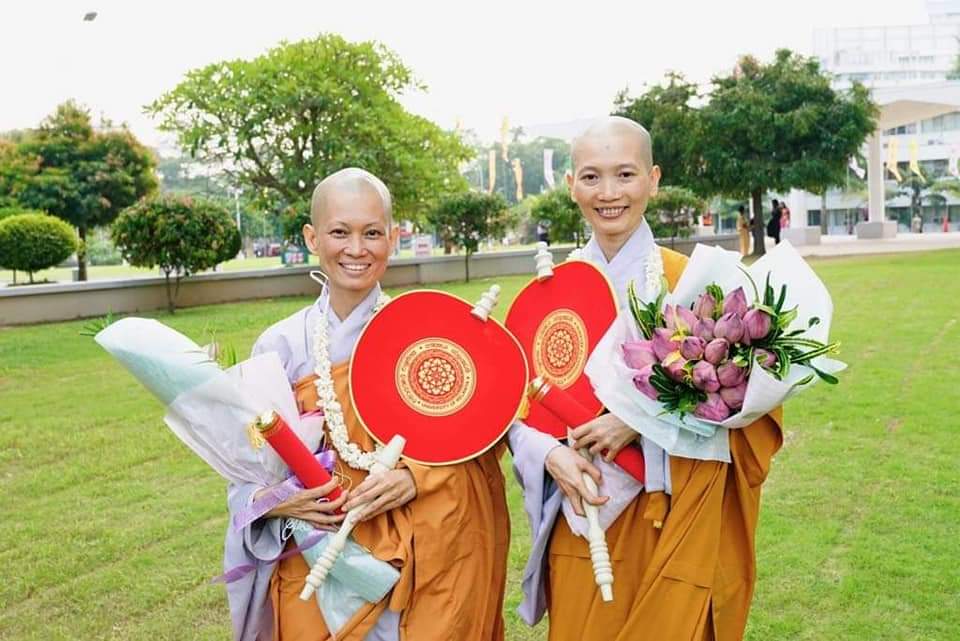 Tăng Ni sinh Việt Nam du học tại Sri Lanka tốt nghiệp các học phần Tiến Sĩ và Thạc Sĩ tại trường Đại Học Kelaniya