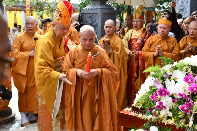 TP.HCM: Lễ Truy niệm, Phụng tống Kim quan HT. Thích Hiển Pháp trở về quê hương