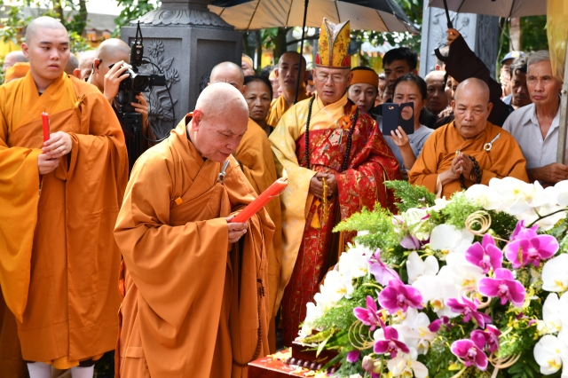 TP.HCM: Lễ Truy niệm, Phụng tống Kim quan HT. Thích Hiển Pháp trở về quê hương