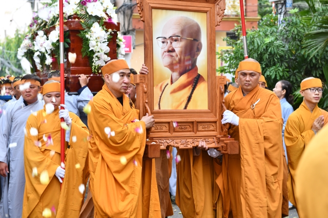 TP.HCM: Lễ Truy niệm, Phụng tống Kim quan HT. Thích Hiển Pháp trở về quê hương