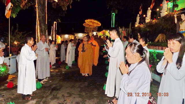Khánh hòa: Chùa Linh Sơn Pháp Ấn tổ chức lễ vía Phật A Di Đà.
