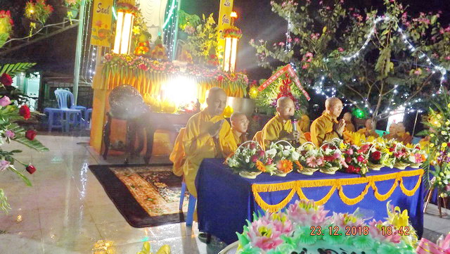 Khánh hòa: Chùa Linh Sơn Pháp Ấn tổ chức lễ vía Phật A Di Đà.
