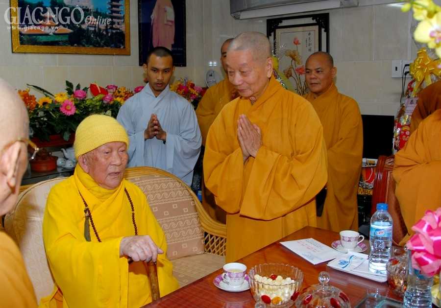 Tại Sao Niệm “Nam Mô A Mi Đà Phật”
