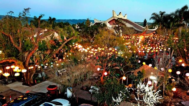 Tết Kỷ Hợi: Viếng Chùa Đức Viên, San Jose