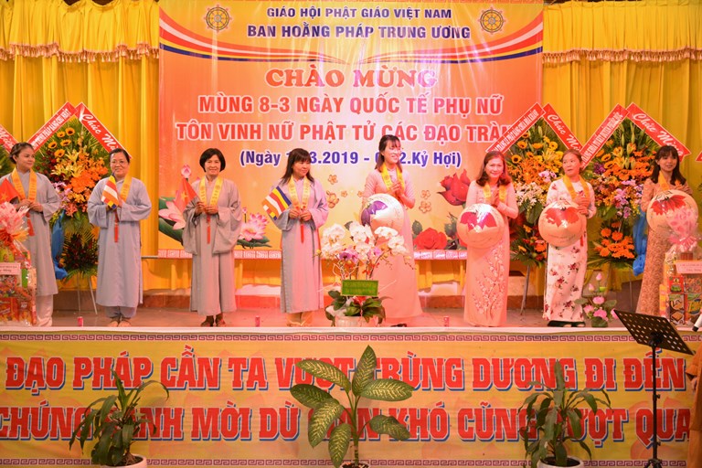 Tp. Hồ Chí Minh: Ban Hoằng Pháp Trung Ương Tổ Chức Lễ Kỷ Niệm Ngày Quốc Tế Phụ Nữ 8/3 Và Tôn Vinh Nữ Phật Tử Tiêu Biểu