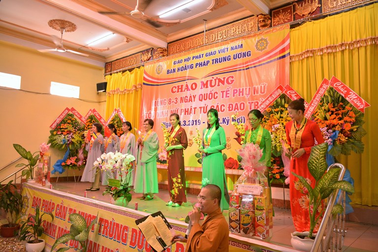 Tp. Hồ Chí Minh: Ban Hoằng Pháp Trung Ương Tổ Chức Lễ Kỷ Niệm Ngày Quốc Tế Phụ Nữ 8/3 Và Tôn Vinh Nữ Phật Tử Tiêu Biểu