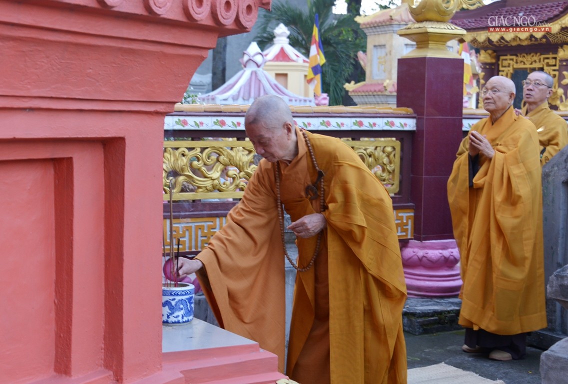 HT. Thích Trí Quảng lễ Tổ, lễ tháp HT. Thích Trí Tịnh