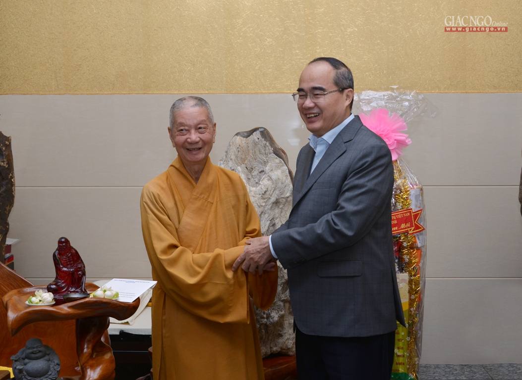 Bí thư Thành ủy Nguyễn Thiện Nhân thăm HT. Thích Trí Quảng